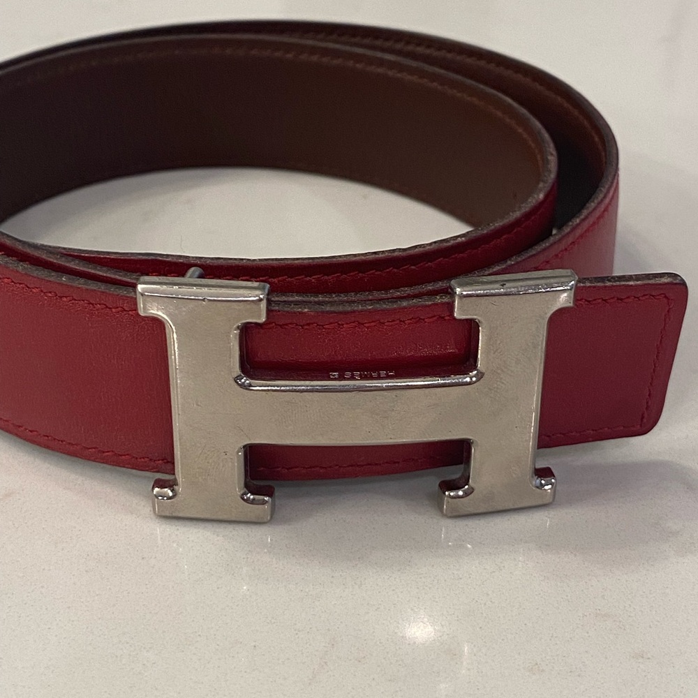 Hermes reversible H belt. Size 75. Black and red leather.